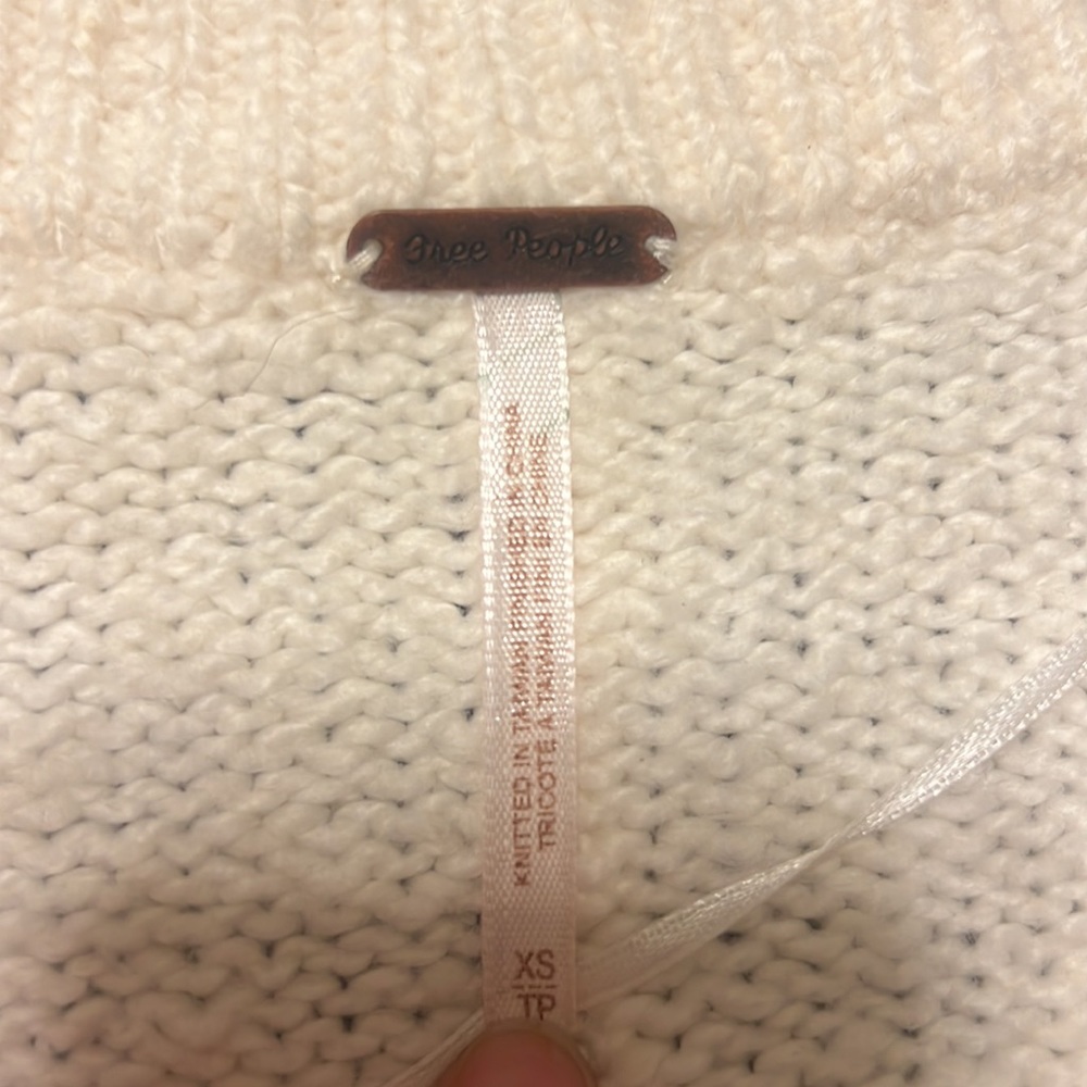 Cream xs free people sweater - Picture 2 of 3